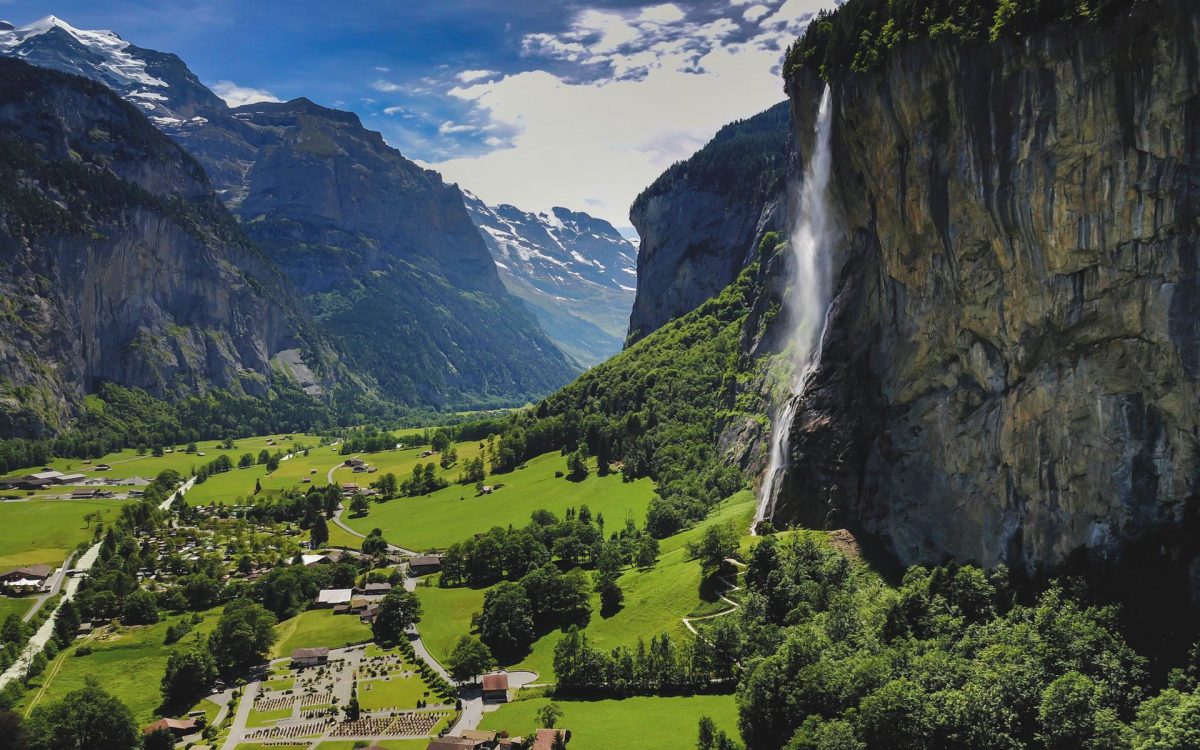 Road to Lauterbrunnen