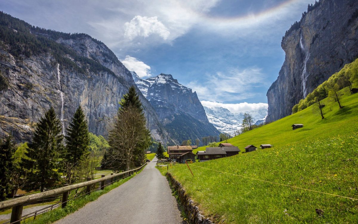 Staubbach waterfall (Lauterbrunnen)