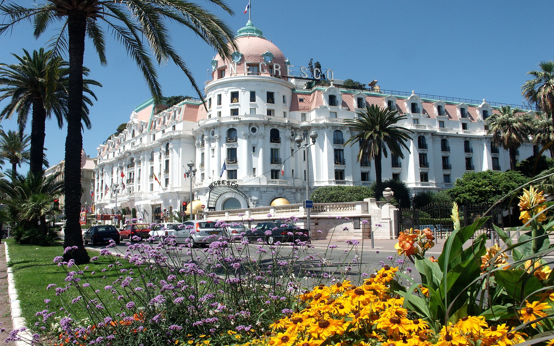 Про ниццу. Ницца Франция Негреско. Negresco Hotel Ницца. Негреско достопримечательности Ниццы. Лазурный берег Франции Ницца.