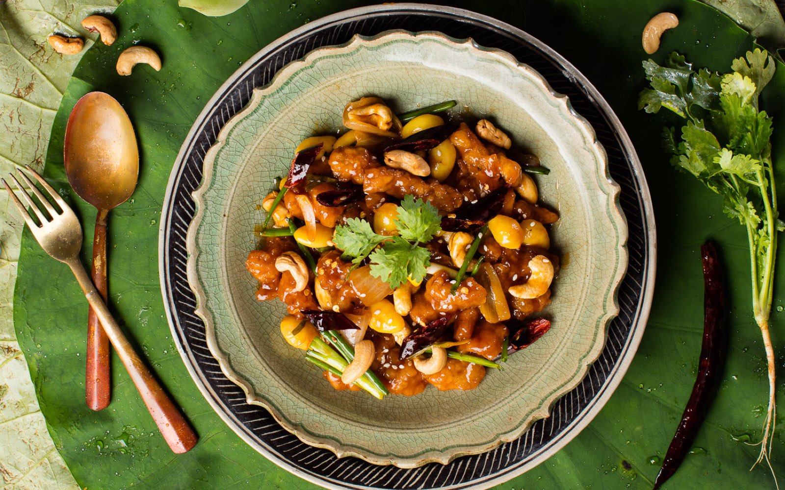 Traditional chicken with cashew nuts
