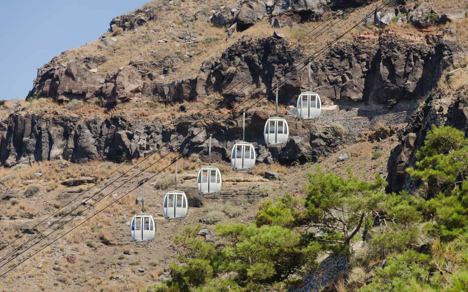 Cable car to Old Port (Santorini)