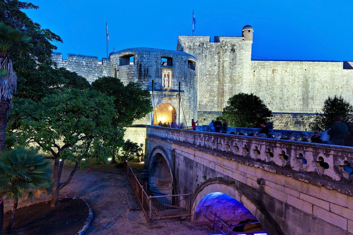 Ворота Пиле