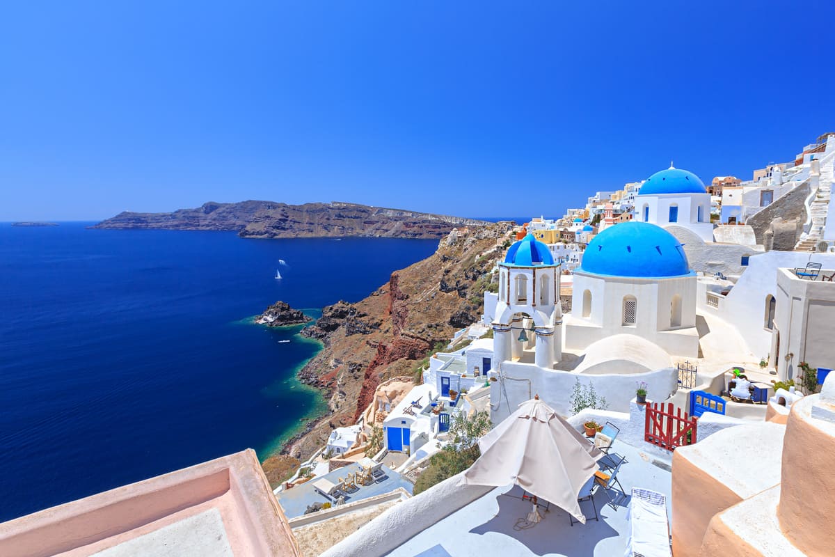 Dazzling white houses resembling lumps of sugar