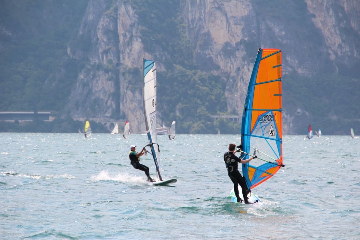 The water extreme lovers arrange annual competitions