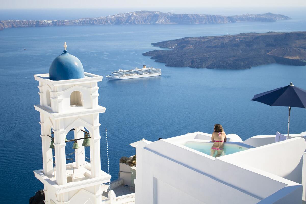 Cycladic-style houses look spectacular
