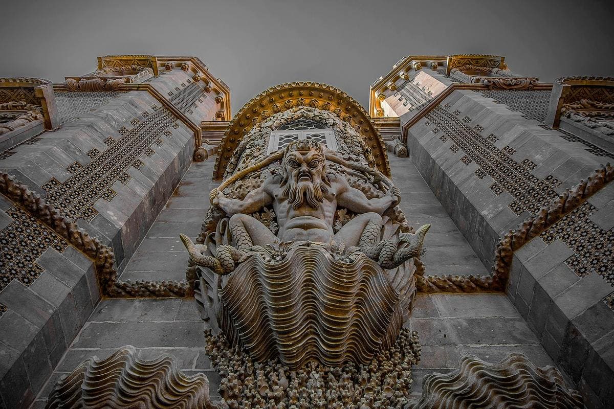 Details of Quinta da Regaleira
